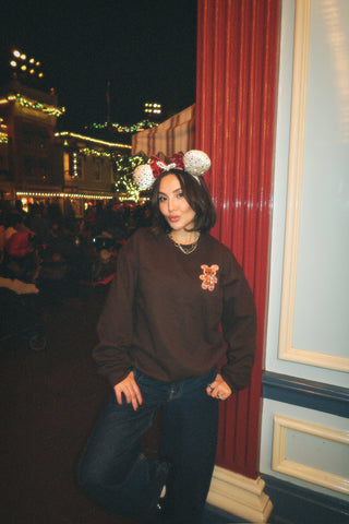 CASUAL GINGERBREAD CREWNECK