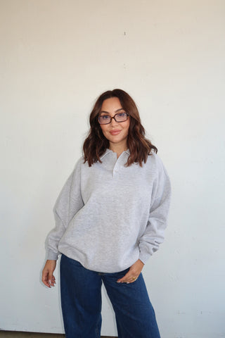 COLLARED BUTTON SWEATSHIRT