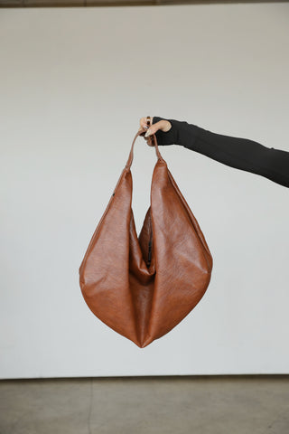 CLASSY TOTE BAG