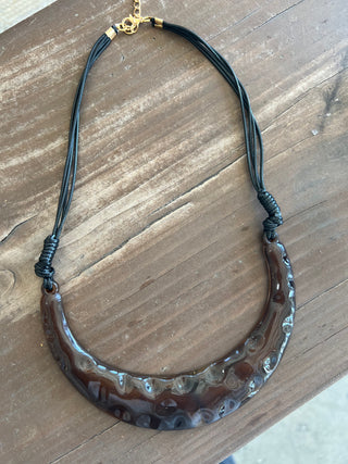 BROWN CRESCENT ROPE NECKLACE