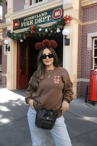 CASUAL GINGERBREAD CREWNECK