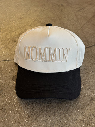 MOMMIN' TRUCKER HATS