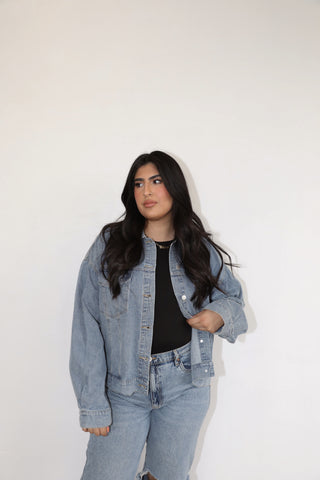 MUST HAVE DENIM JACKET